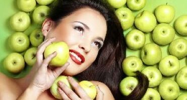 Mască de mere pentru întinerirea pielii din jurul ochilor